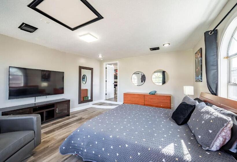 5br Home Sleeps 16 Downtown/pet Friendly/ev Charger