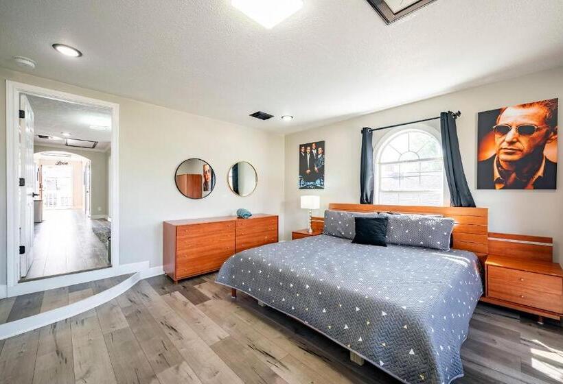 5br Home Sleeps 16 Downtown/pet Friendly/ev Charger