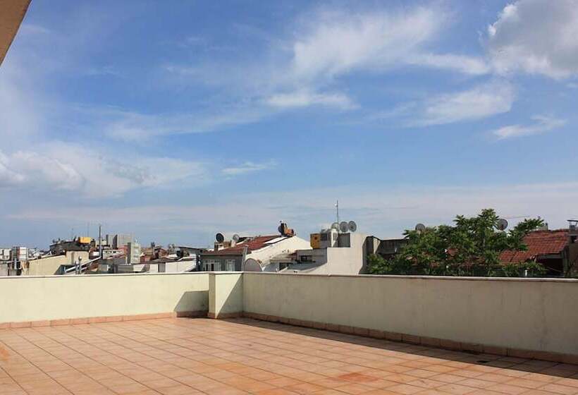 ユースホステル Ida Istanbul