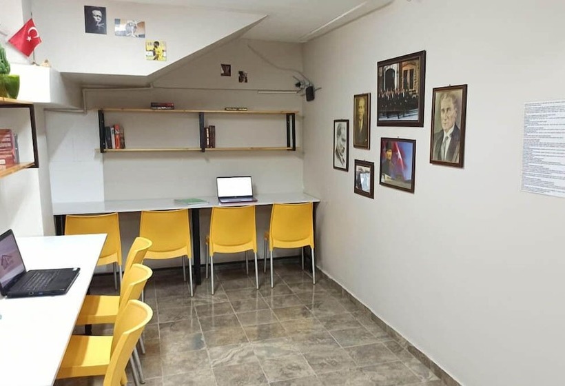 ユースホステル Ida Istanbul