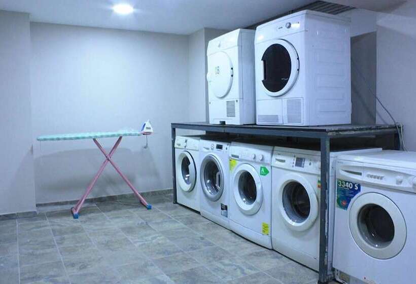 ユースホステル Ida Istanbul