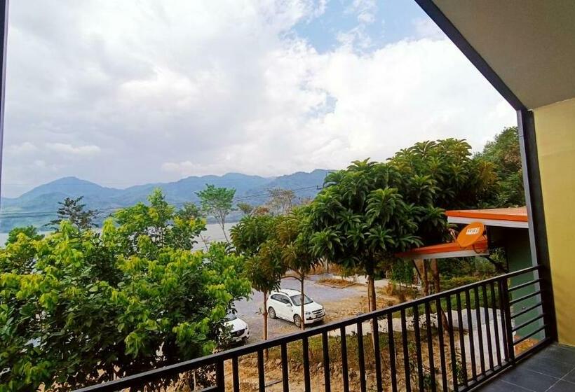 Aamiaismajoitus (B&B) เลคแค้มป์ รีสอร์ท