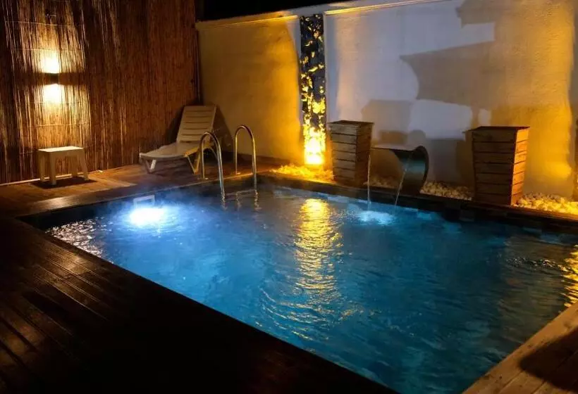 Aamiaismajoitus (B&B) Tree Bungalov Maşukiye