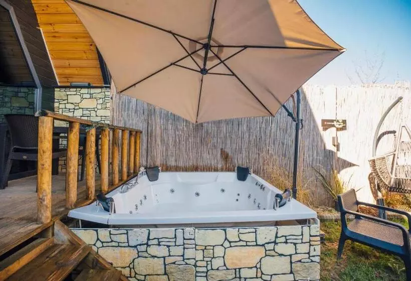 Aamiaismajoitus (B&B) Tree Bungalov Maşukiye