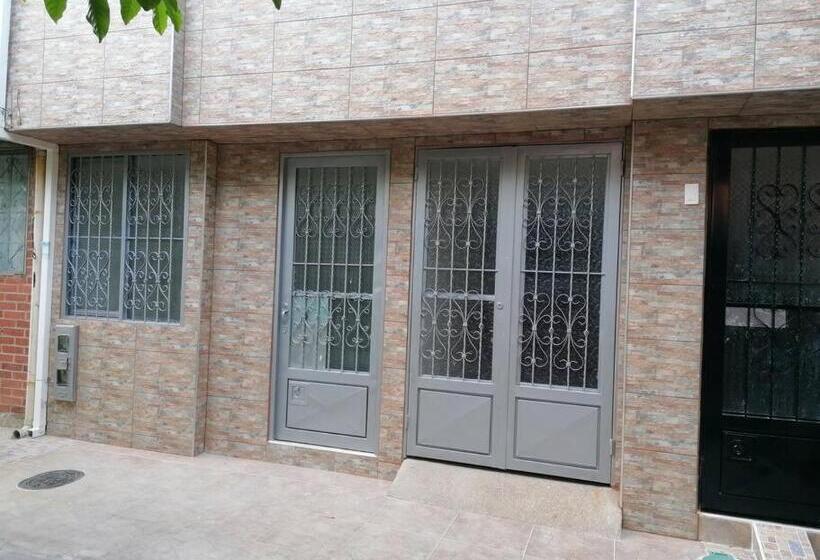 Bienvenido A Tu Segundo Hogar A Dos Cuadras Del Centro Recreaciónal Lagos Club Comfatolima