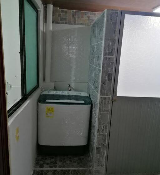 Bienvenido A Tu Segundo Hogar A Dos Cuadras Del Centro Recreaciónal Lagos Club Comfatolima