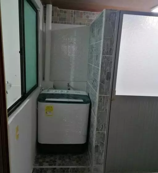 Bienvenido A Tu Segundo Hogar A Dos Cuadras Del Centro Recreaciónal Lagos Club Comfatolima