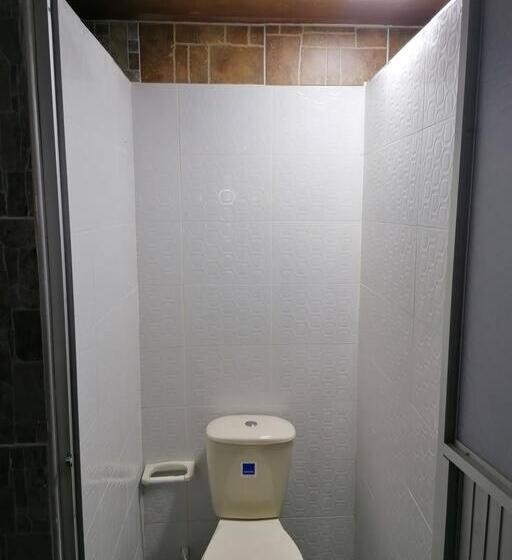 Bienvenido A Tu Segundo Hogar A Dos Cuadras Del Centro Recreaciónal Lagos Club Comfatolima