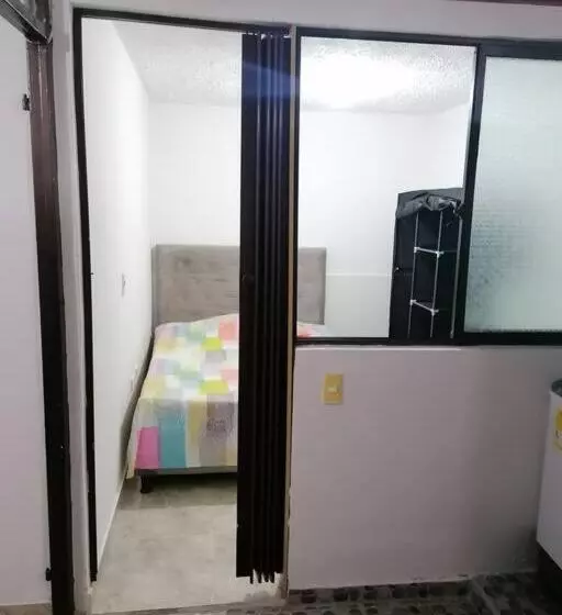 Bienvenido A Tu Segundo Hogar A Dos Cuadras Del Centro Recreaciónal Lagos Club Comfatolima