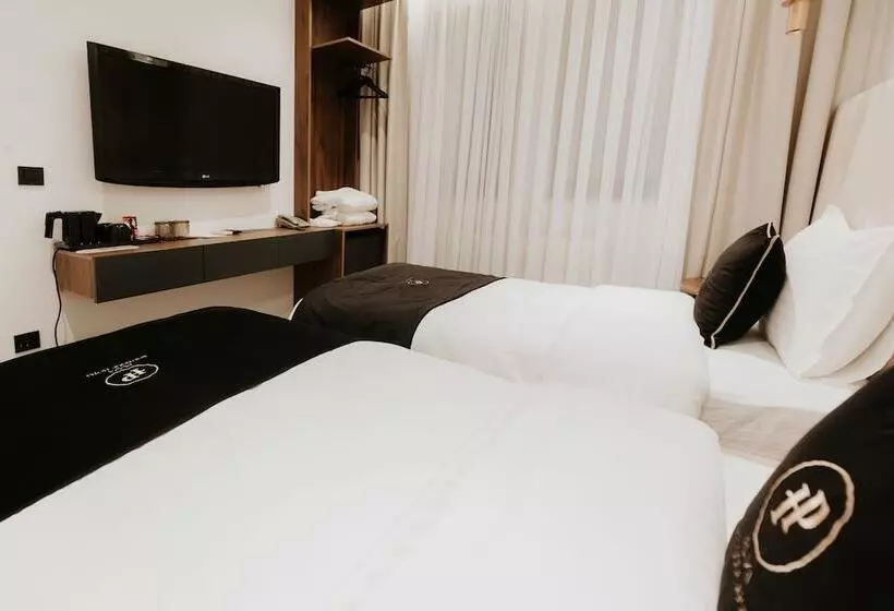 هتل Plaza Boutique