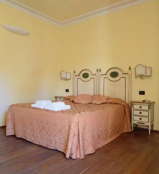 پانسیون Casa Leopardi