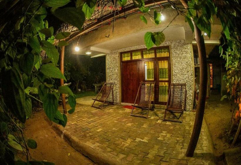 Pension Cool Positive River Side