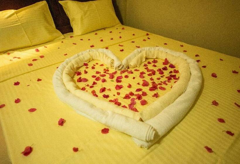 Pension Cool Positive River Side