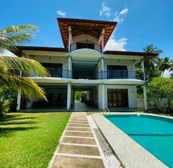 פנסיון Villa Riverside