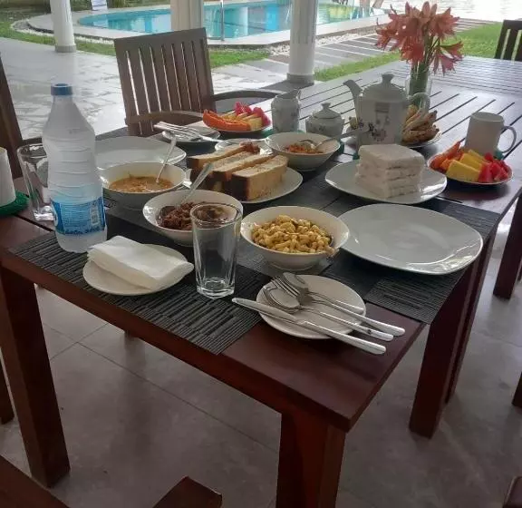 Majatalo Villa Riverside