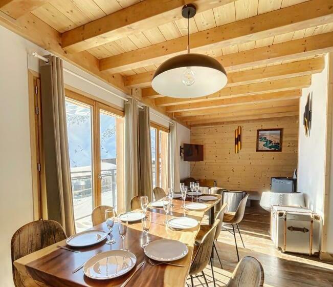 Chalet Le Mauntenrojji Skis Aux Pieds