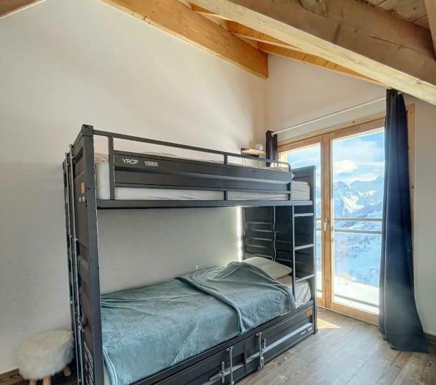 Chalet Le Mauntenrojji Skis Aux Pieds