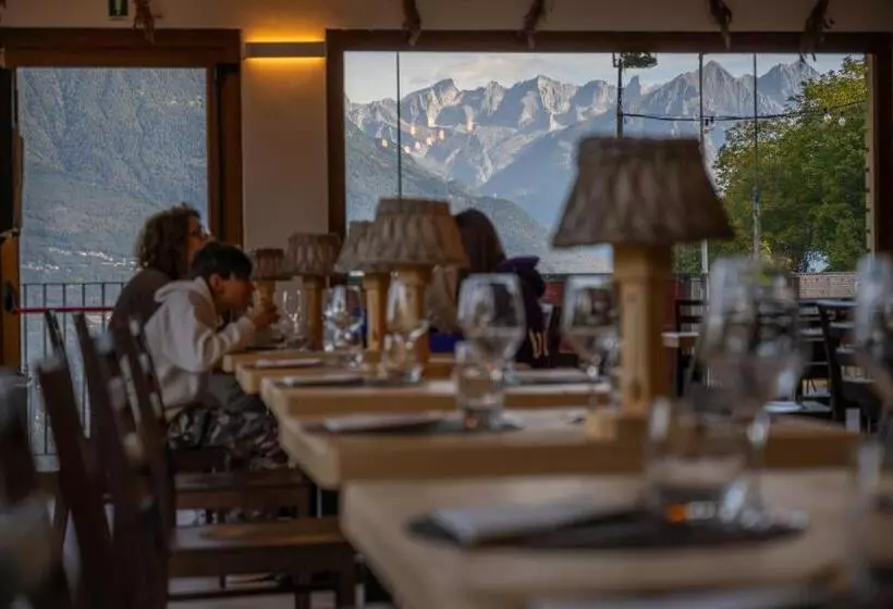 ホテル Una Finestra Sulle Alpi
