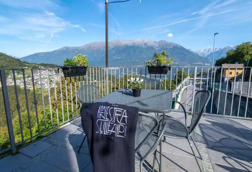 ホテル Una Finestra Sulle Alpi