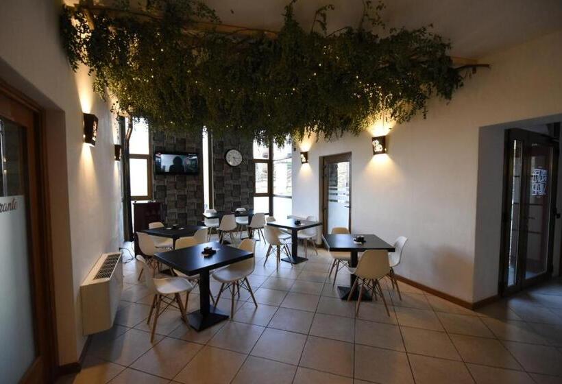 בית מלון כפרי Una Finestra Sulle Alpi