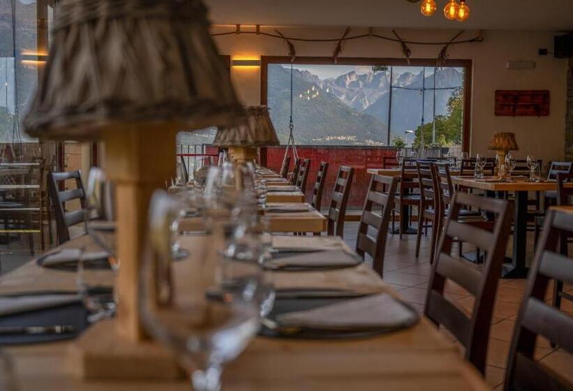 בית מלון כפרי Una Finestra Sulle Alpi