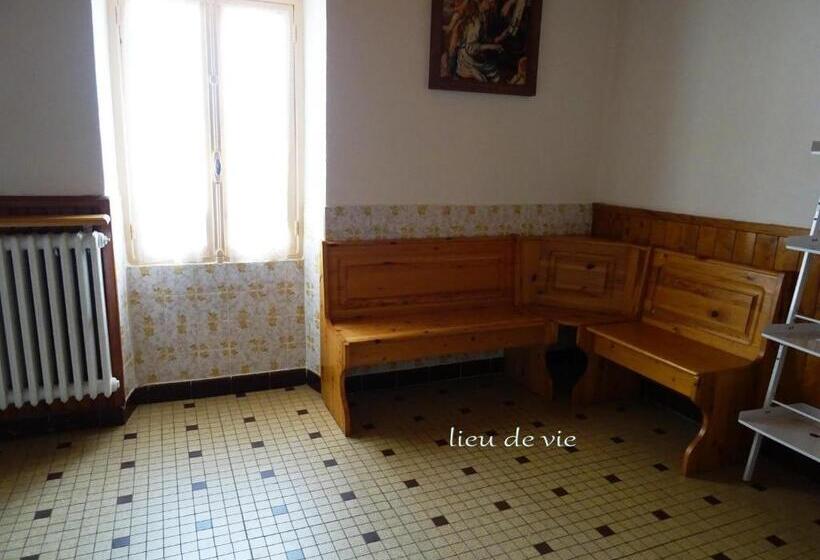 Les Hirondelles De Montsec