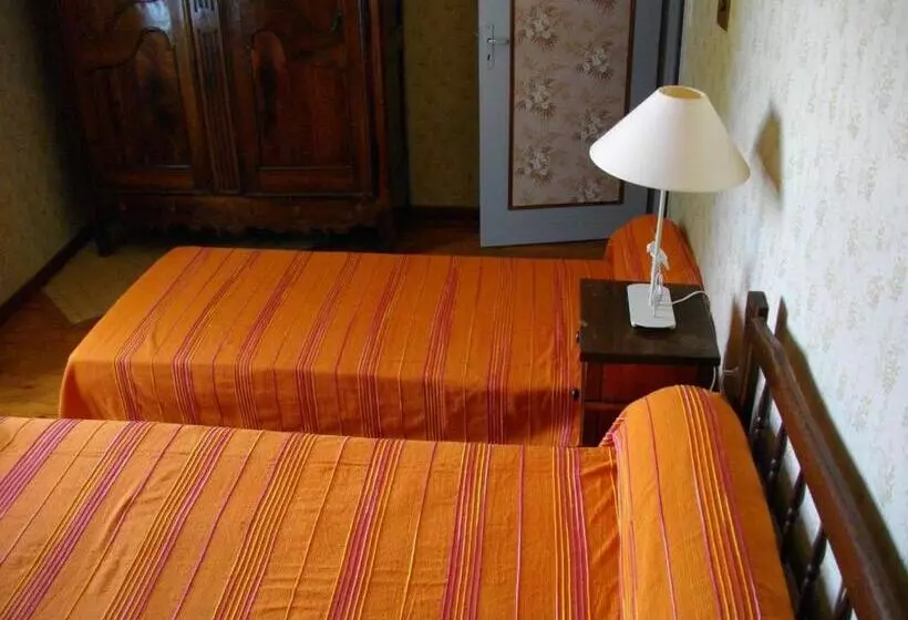 Les Hirondelles De Montsec