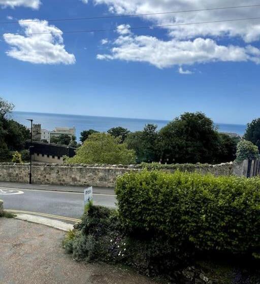 Lottie S Lookout, Ventnor With Fantastic Sea Views