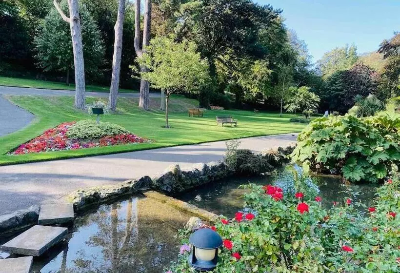 Lottie S Lookout, Ventnor With Fantastic Sea Views