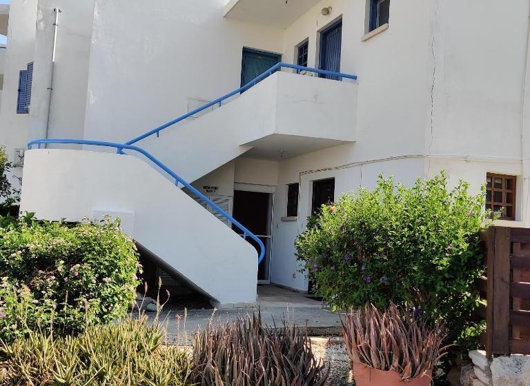 Lovely 1 Bedroom Unit @ Fabulous Location