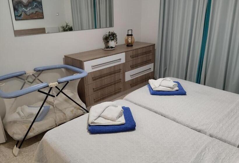 Lovely 1 Bedroom Unit @ Fabulous Location