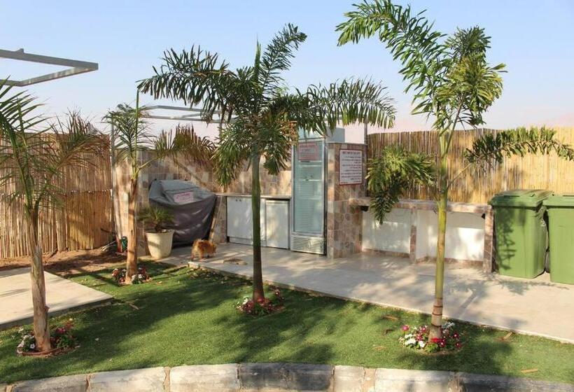 Pool Side Luxury Suite At Royal Park New Listing