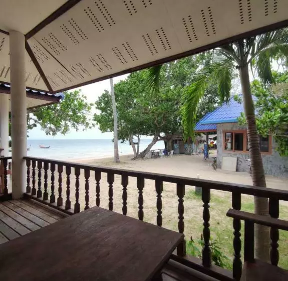 リゾートホテル O Chai Bungalows