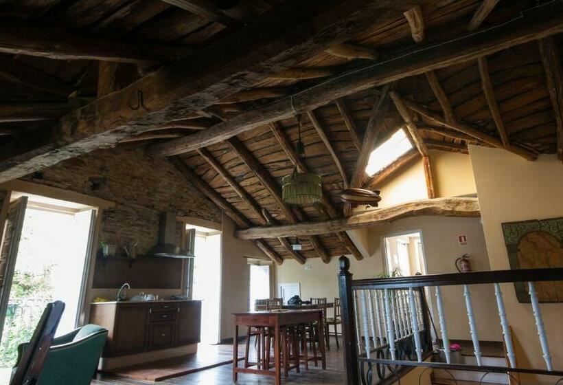 هاستل Casa Peltre