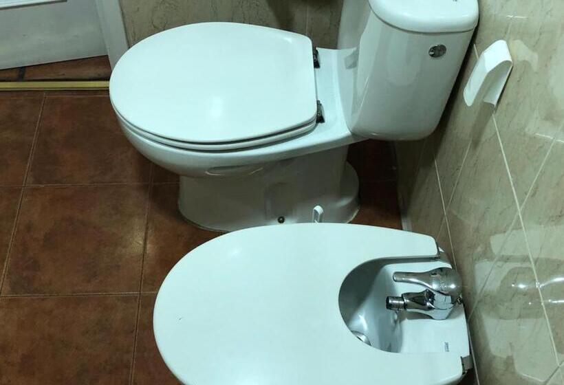 Apartamento Familiar En Toledo, Con 2 Dormitorios, Camas De Matrimonio, Ideal Ubicación Y Fantàstica