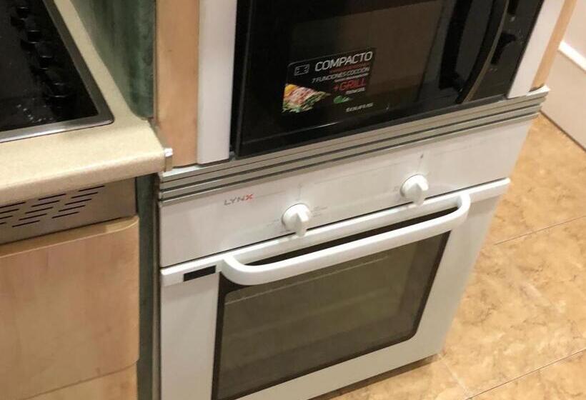 Apartamento Familiar En Toledo, Con 2 Dormitorios, Camas De Matrimonio, Ideal Ubicación Y Fantàstica