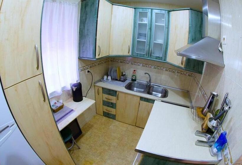 Apartamento Familiar En Toledo, Con 2 Dormitorios, Camas De Matrimonio, Ideal Ubicación Y Fantàstica