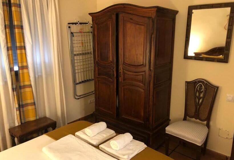 Apartamento Familiar En Toledo, Con 2 Dormitorios, Camas De Matrimonio, Ideal Ubicación Y Fantàstica