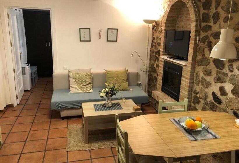 Apartamento Familiar En Toledo, Con 2 Dormitorios, Camas De Matrimonio, Ideal Ubicación Y Fantàstica