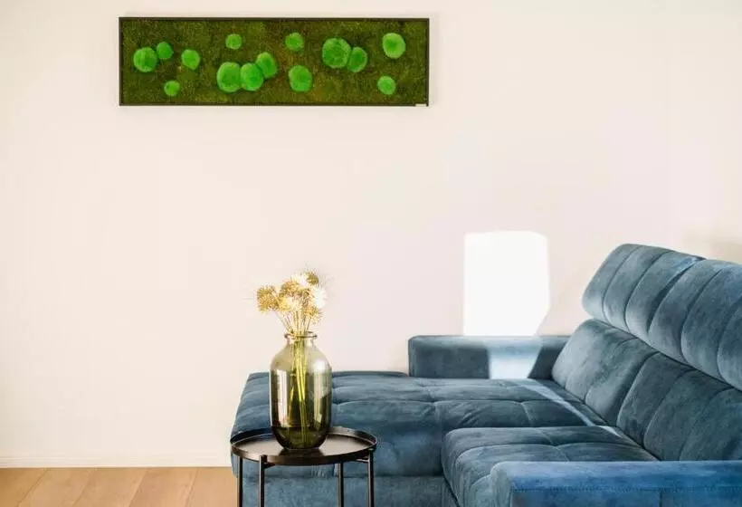 تختخواب و صبحانه Alex & Rine   Pension Zum Alten Strom