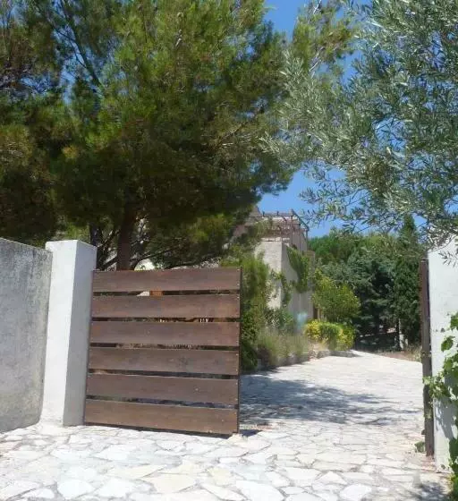 Aamiaismajoitus (B&B) Chez Nous Cassis