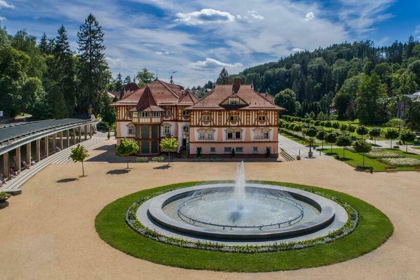 בית מלון כפרי Jurkovičův Dům