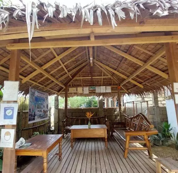 Majatalo Jake And Zyra Place