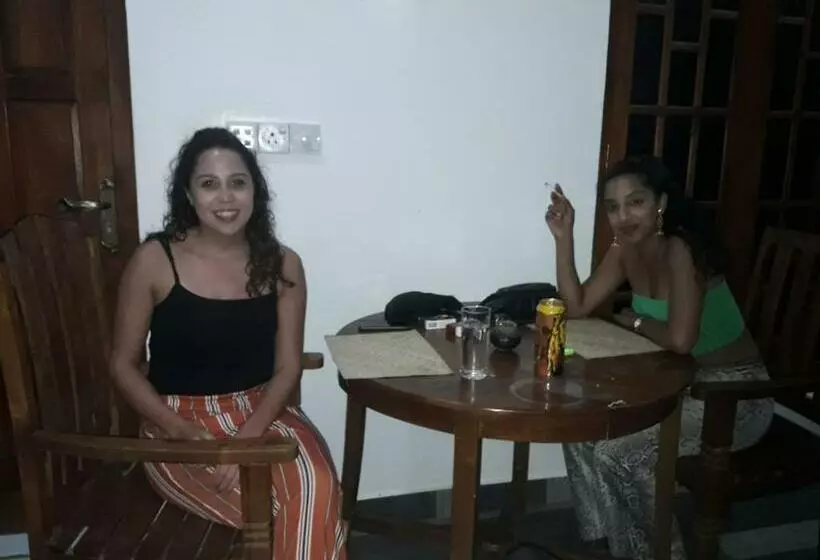 ペンション Surf Reef Beach