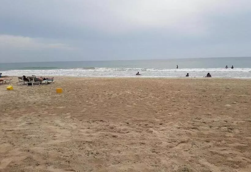 ペンション Surf Reef Beach