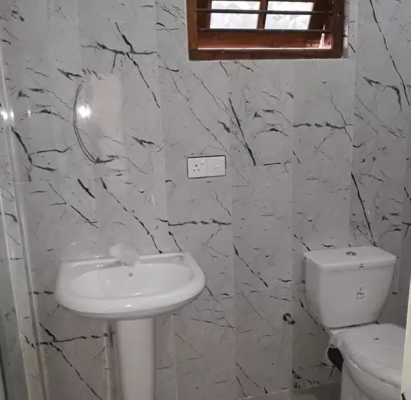 ペンション Surf Reef Beach