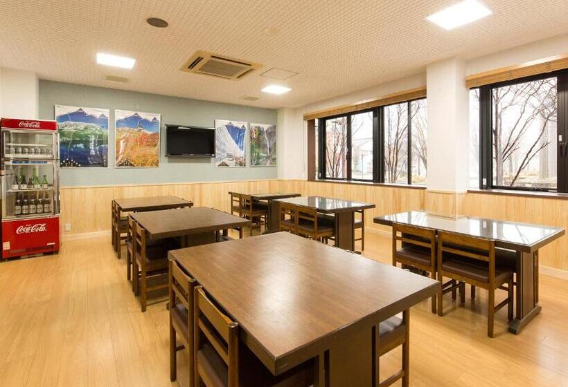 ペンション Tateyama Kurobe Alpine Route Senjuso 立山黒部アルペンルート千寿荘