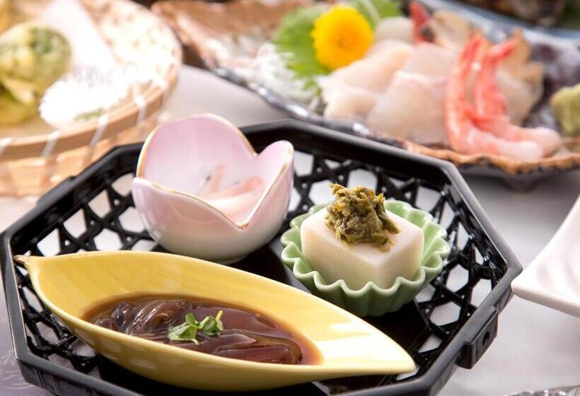 ペンション Tateyama Kurobe Alpine Route Senjuso 立山黒部アルペンルート千寿荘