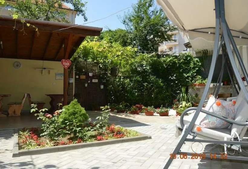پانسیون Villa Maris