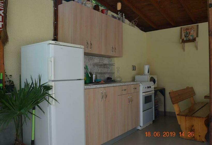 پانسیون Villa Maris